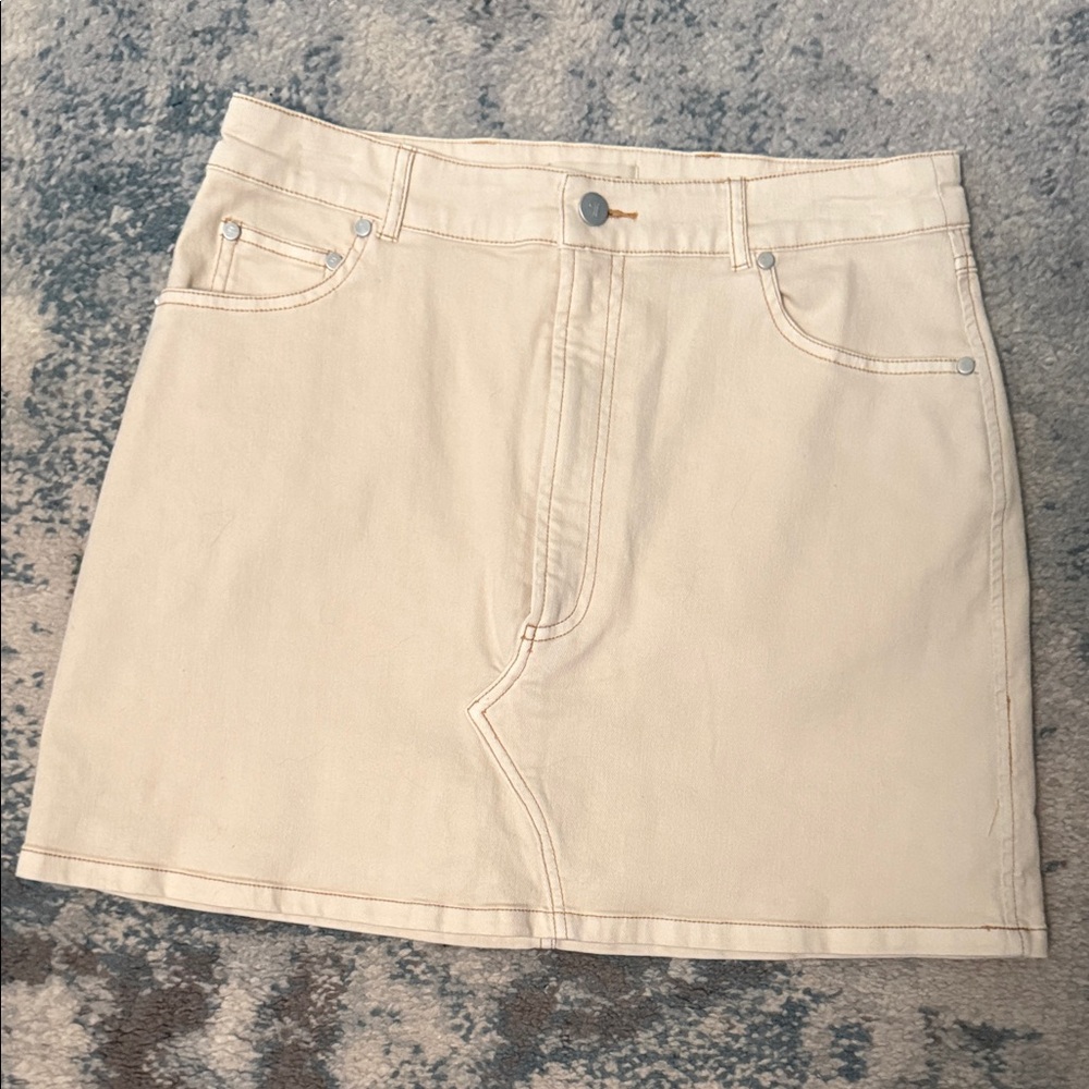 Pilcro Cream Mini Skirt with Front Pocket Detail